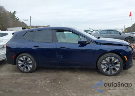 2026 BMW Ix xDrive45 z USA, uszkodzony, nr VIN WB543CF00TCV89079